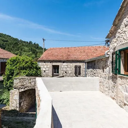 Apartments With A Parking Space Dol, Hvar - 14643 Dol (Hvar)