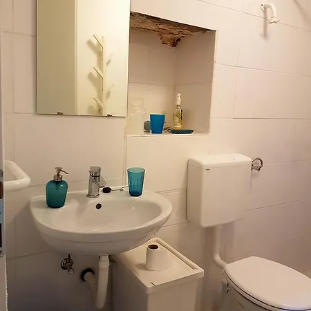 شقة Apartments With A Parking Space Dol, Hvar - 14643 *