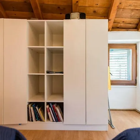 Apartments With A Parking Space Dol, Hvar - 14643 شقة Dol (Hvar)
