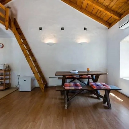 Apartments With A Parking Space Dol, Hvar - 14643 شقة Dol (Hvar)